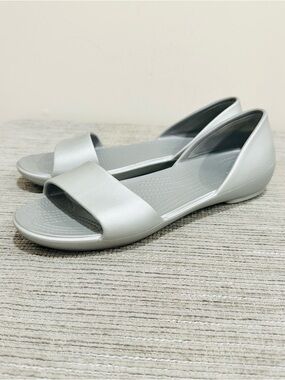 Crocs Lina Dorsay Womens Sz11 Silver Iconic Comfort Flat Open Toe Sandals Shoes